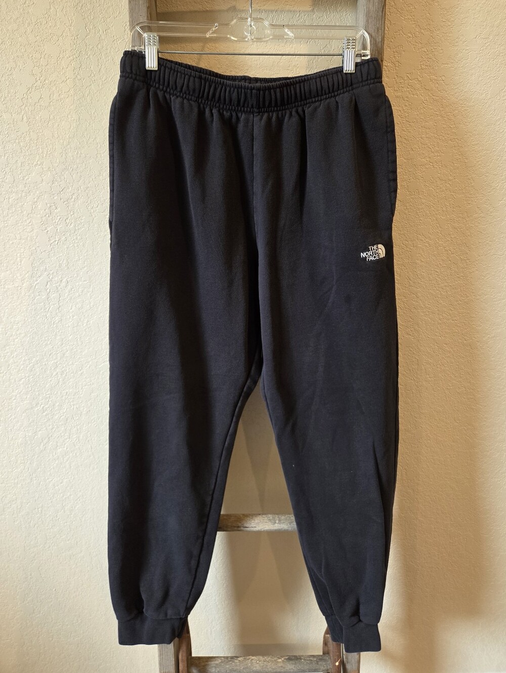 The North Face Men's Black Logo Sweatpants - Size Medium